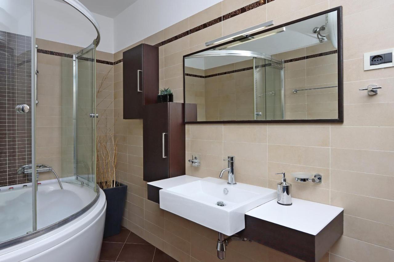 Starry Night - Smart Tv, Extra Big Bed, Big Bathtub, Private Parking, Sea View, Wifi, 2Bedrooms Volosko Esterno foto